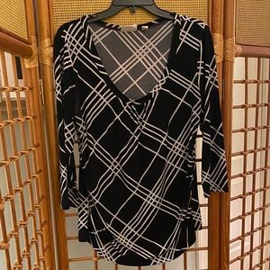 New York & Company Black and White Long Sleeve Top